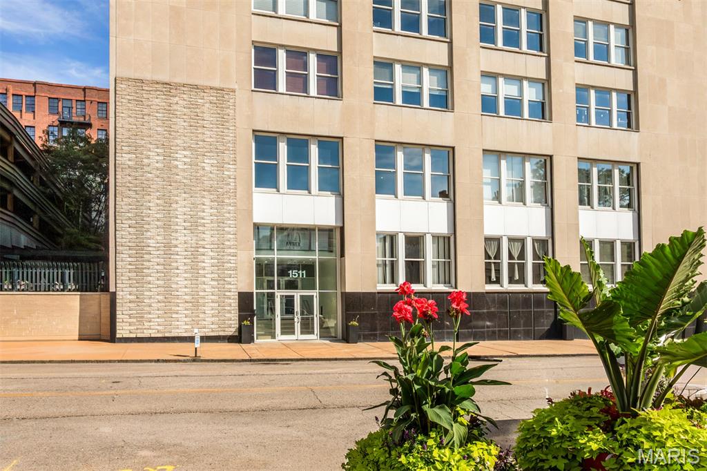 Annex Lofts Condo - Residential