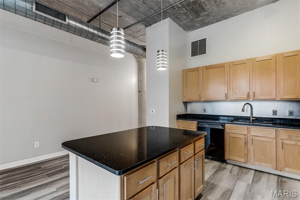 Annex Lofts Condo - Residential