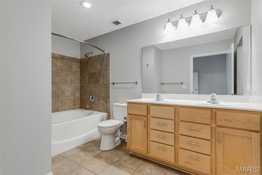 Annex Lofts Condo - Residential