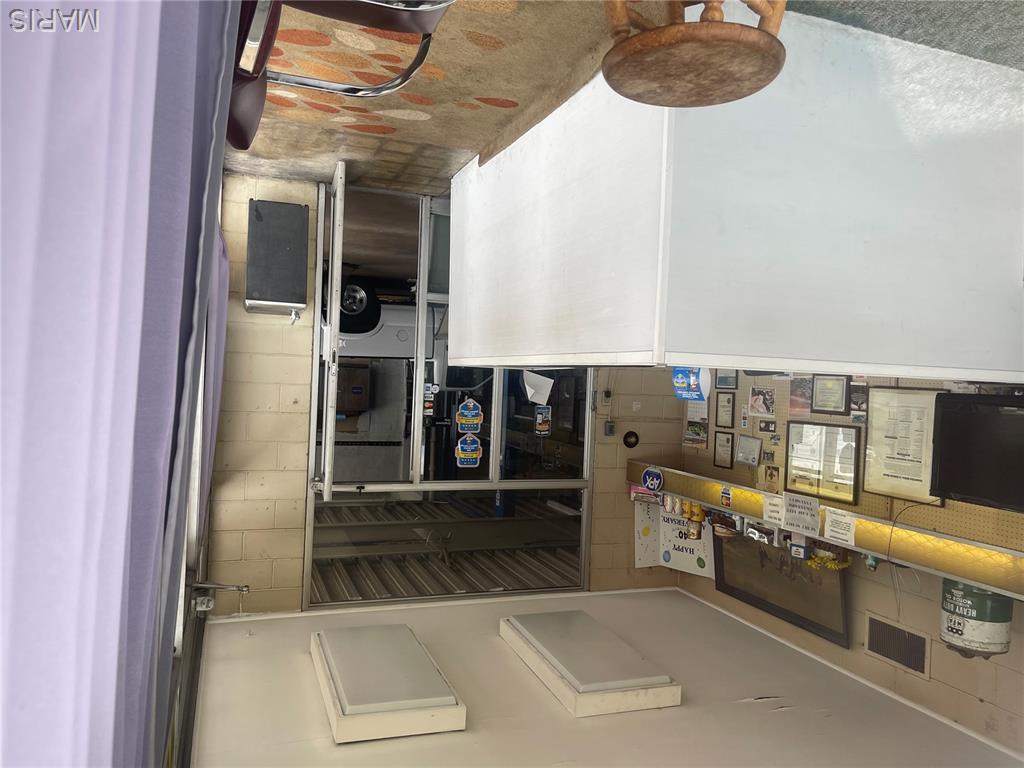 Ville Maria Commerical - Commercial Sale