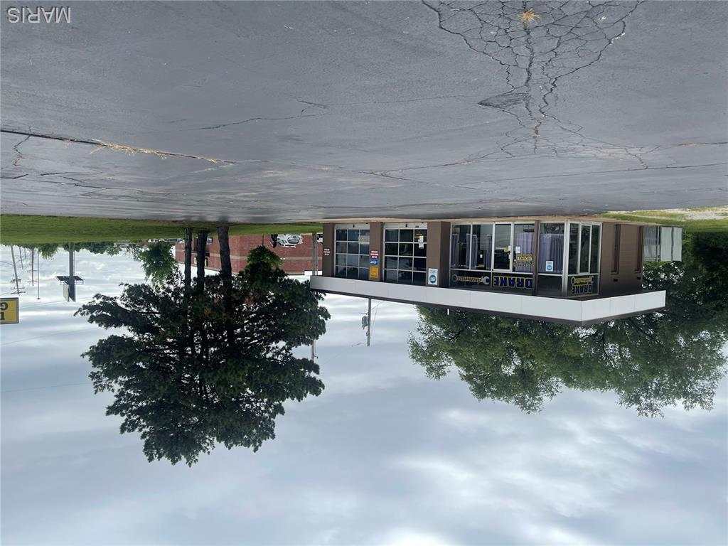 Ville Maria Commerical - Commercial Sale