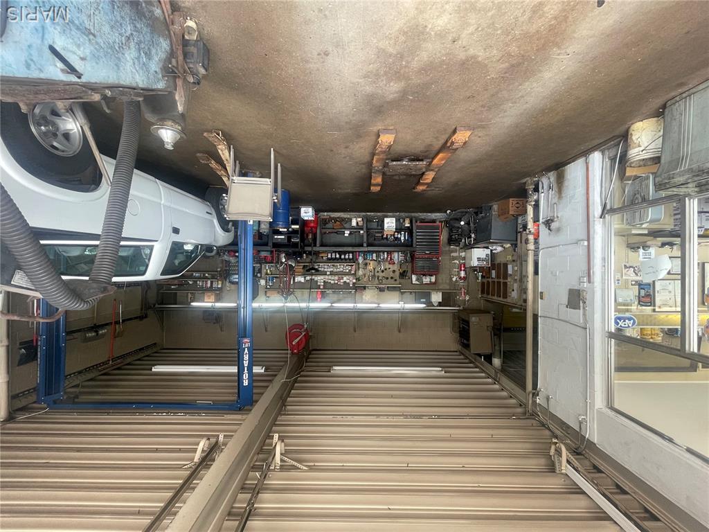 Ville Maria Commerical - Commercial Sale