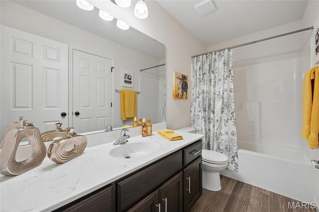 Twelve Oaks - Residential