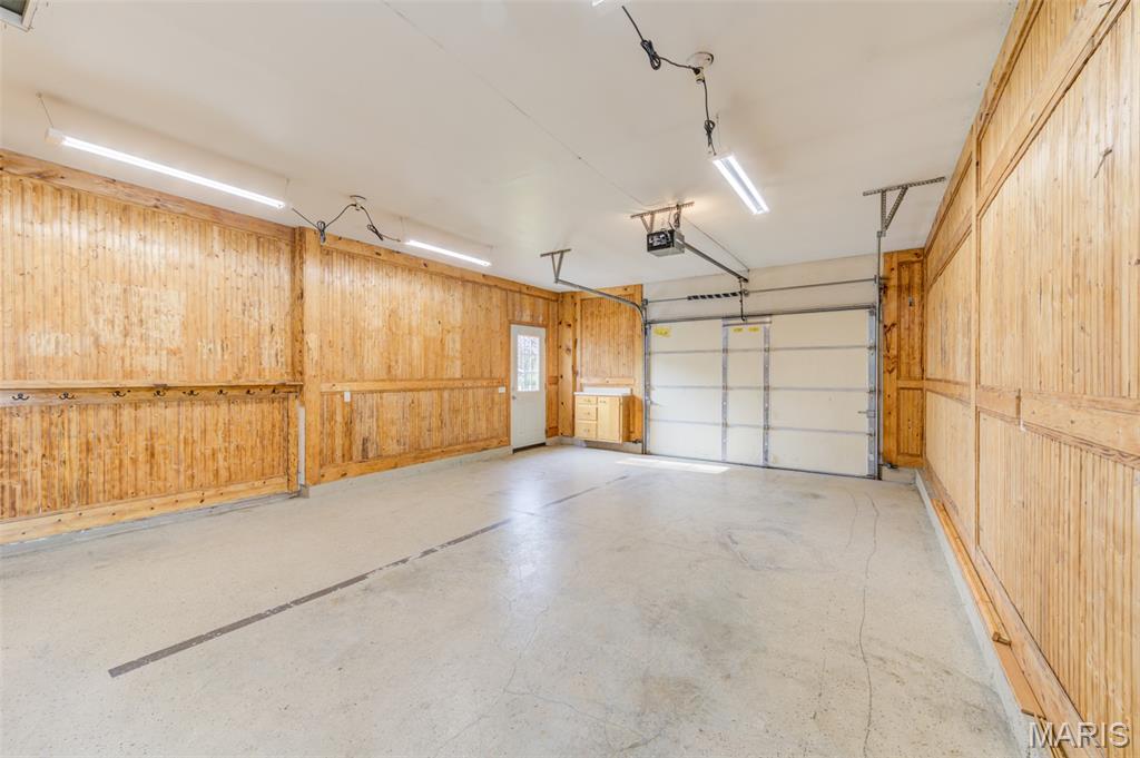 Elm Pt Place - Residential