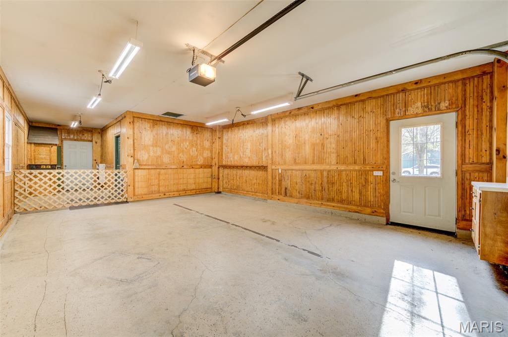 Elm Pt Place - Residential