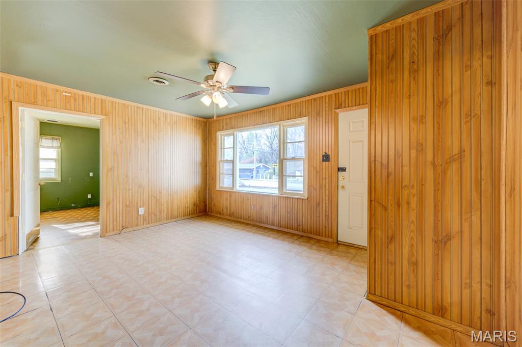 Elm Pt Place - Residential