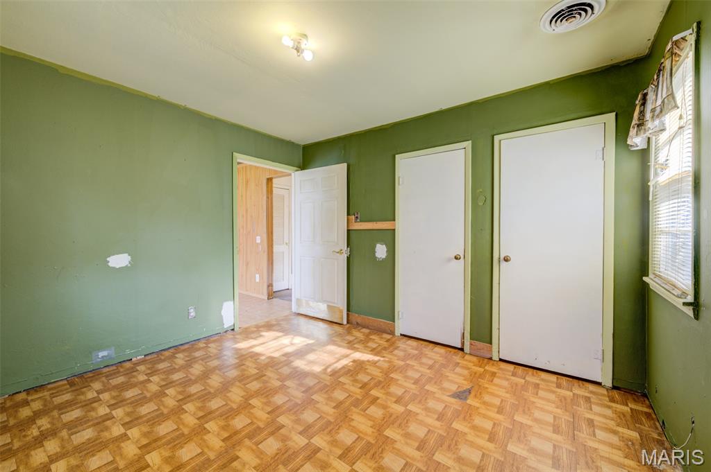 Elm Pt Place - Residential