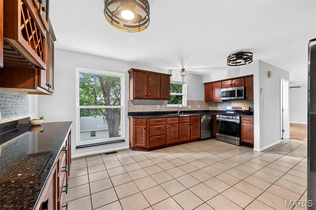 Summit Meadows 4 - Residential Lease