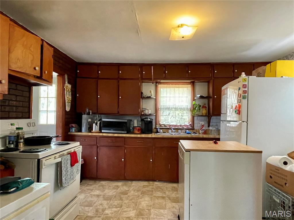 Hayes ADD s82.5' LOTS 12 & 13 BLK 4100'x82.5' - Residential