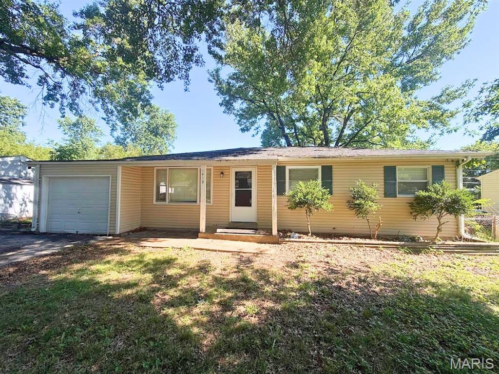 Charming 3-bedroom, 1.5-bath ranch home offering comfortable living and great potential! This well-maintained home features beautiful hardwood floors in the living room, hallway, and two of the bedrooms, while the third bedroom offers durable vinyl plank flooring. The kitchen and full bathroom feature ceramic tile flooring. The kitchen comes equipped with a gas range, refrigerator, and pantry, providing plenty of storage and functionality.
The partially finished lower level includes a convenient half bath and additional flexible living space that can be used as a family room, recreation area, home office, or hobby room. Major mechanical updates include the HVAC system and water heater, both replaced in 2021, providing added peace of mind for the new owner.
Enjoy your morning coffee on the covered front porch, and take advantage of the fenced backyard, perfect for outdoor entertaining, pets, or gardening. Additional features include an attached 1-car garage and convenient access to shopping, restaurants, parks, and major commuter routes.
Don't miss your opportunity to make this move-in-ready home your own—schedule your showing today!