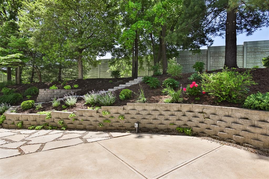 Fair Oaks Crescent - Residential