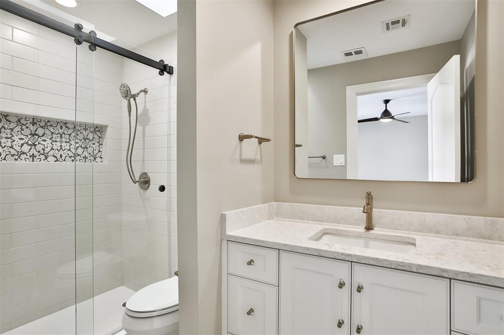Fair Oaks Crescent - Residential