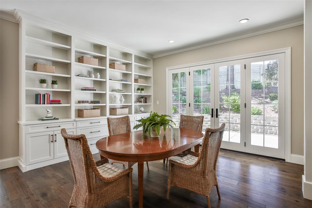 Fair Oaks Crescent - Residential