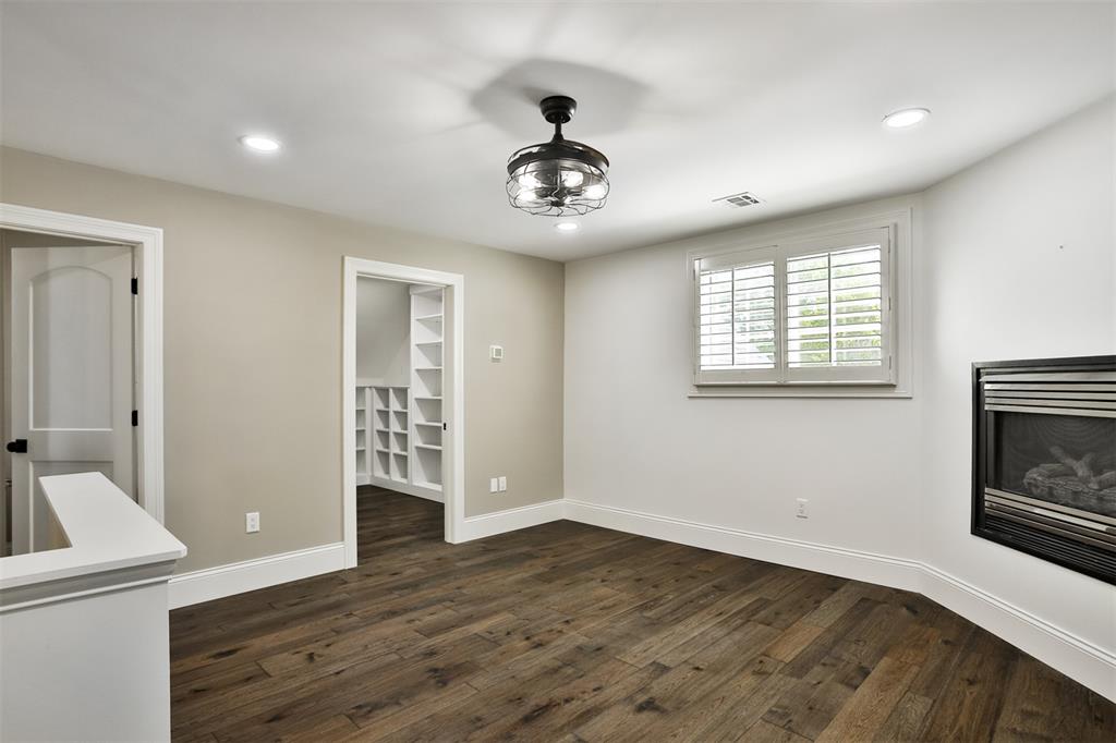 Fair Oaks Crescent - Residential