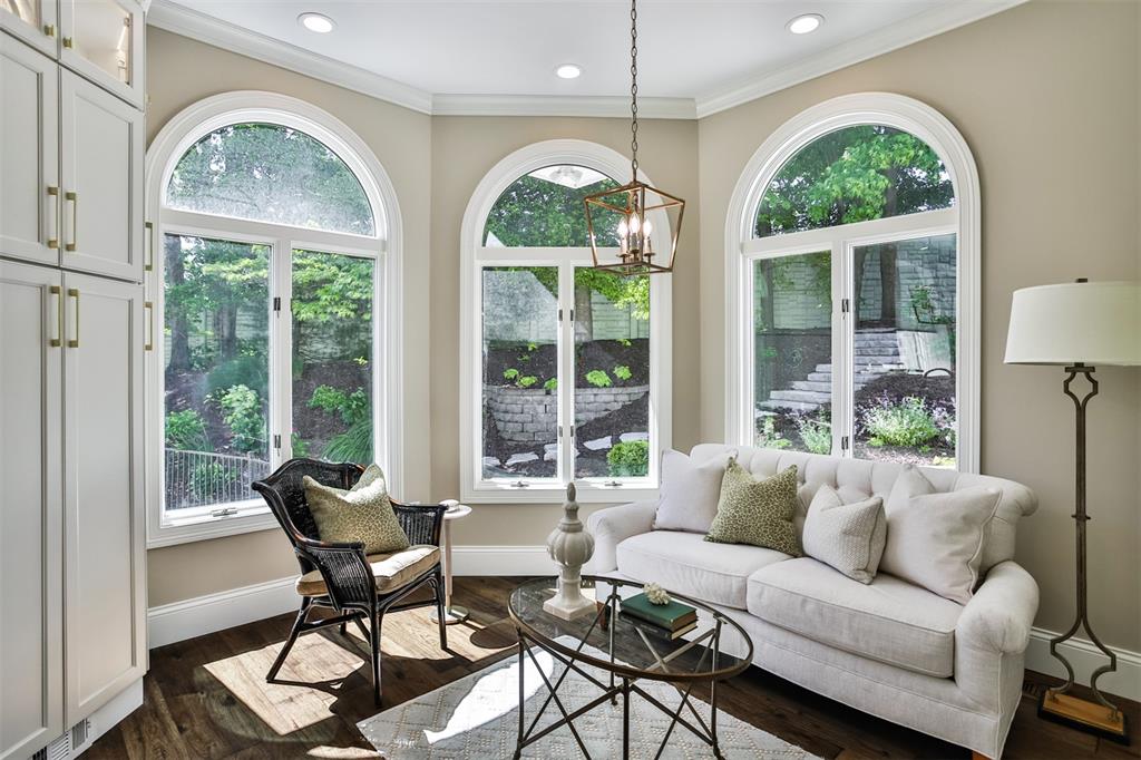Fair Oaks Crescent - Residential