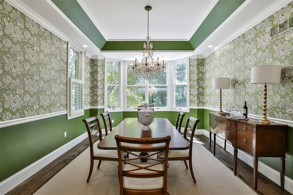 Fair Oaks Crescent - Residential