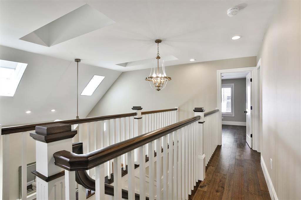 Fair Oaks Crescent - Residential
