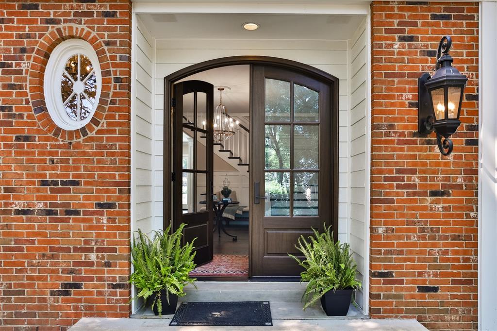 Fair Oaks Crescent - Residential