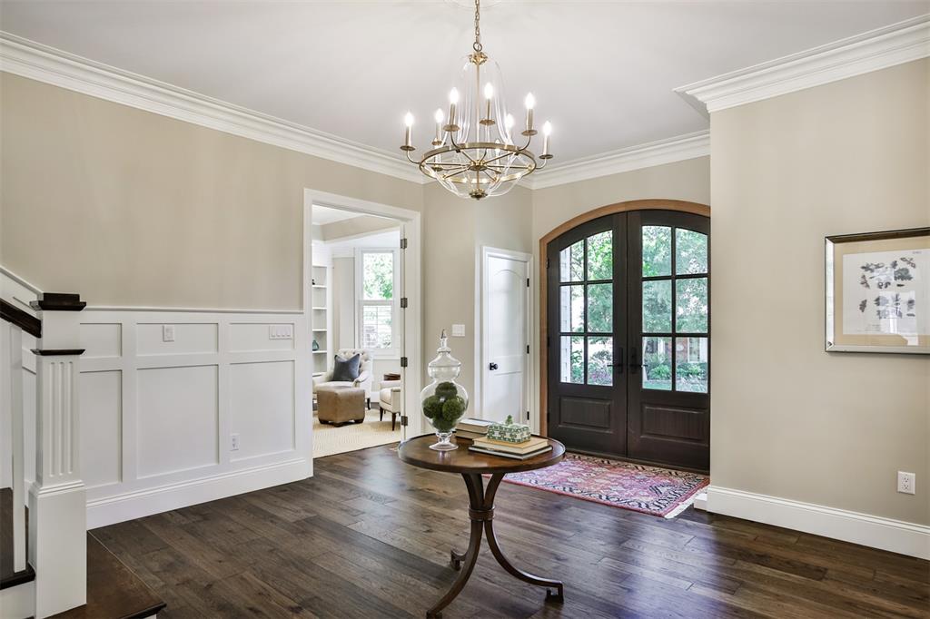 Fair Oaks Crescent - Residential