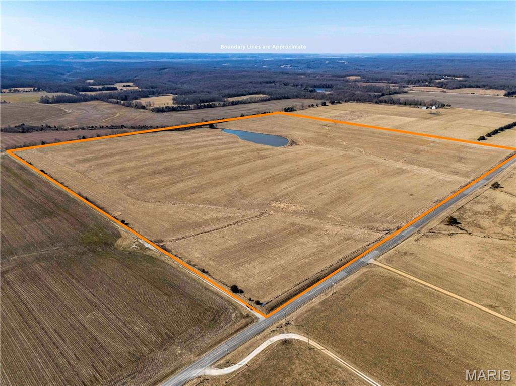 These 89.82+/- flat to gently rolling acres are conveniently located on State Route K 10 miles west of Big Spring. The Farm Service Agency figures there to be 82.84 acres of highly productive cropland. The soils consist of Mexico 0 to 2 and Mexico 1 to 4 silt loam along with Armster 2 to 7 silt loam. The balance of the land consists of a 2.5-acre lake and waterways. This income generating and recreation farm is easily accessible and only 21 minutes to Hermann, 50 miles to Columbia and Wentzville, and a little over 1 hour from the Chesterfield Valley. If you’re looking to add to your existing farmland portfolio, be sure to check out this farm, you won't be disappointed!