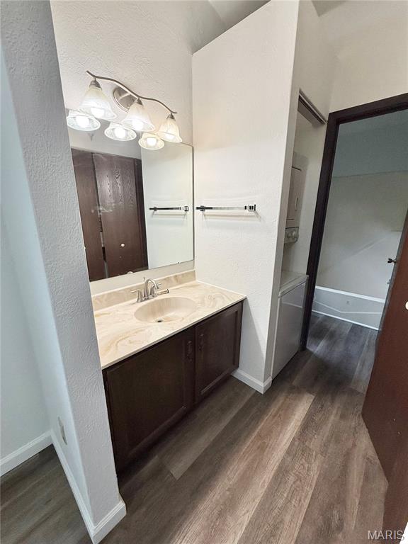 CHATEAU WOODS - Residential Lease
