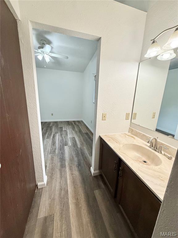 CHATEAU WOODS - Residential Lease