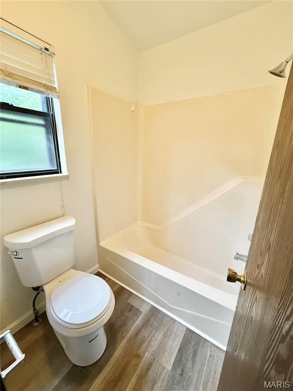 CHATEAU WOODS - Residential Lease