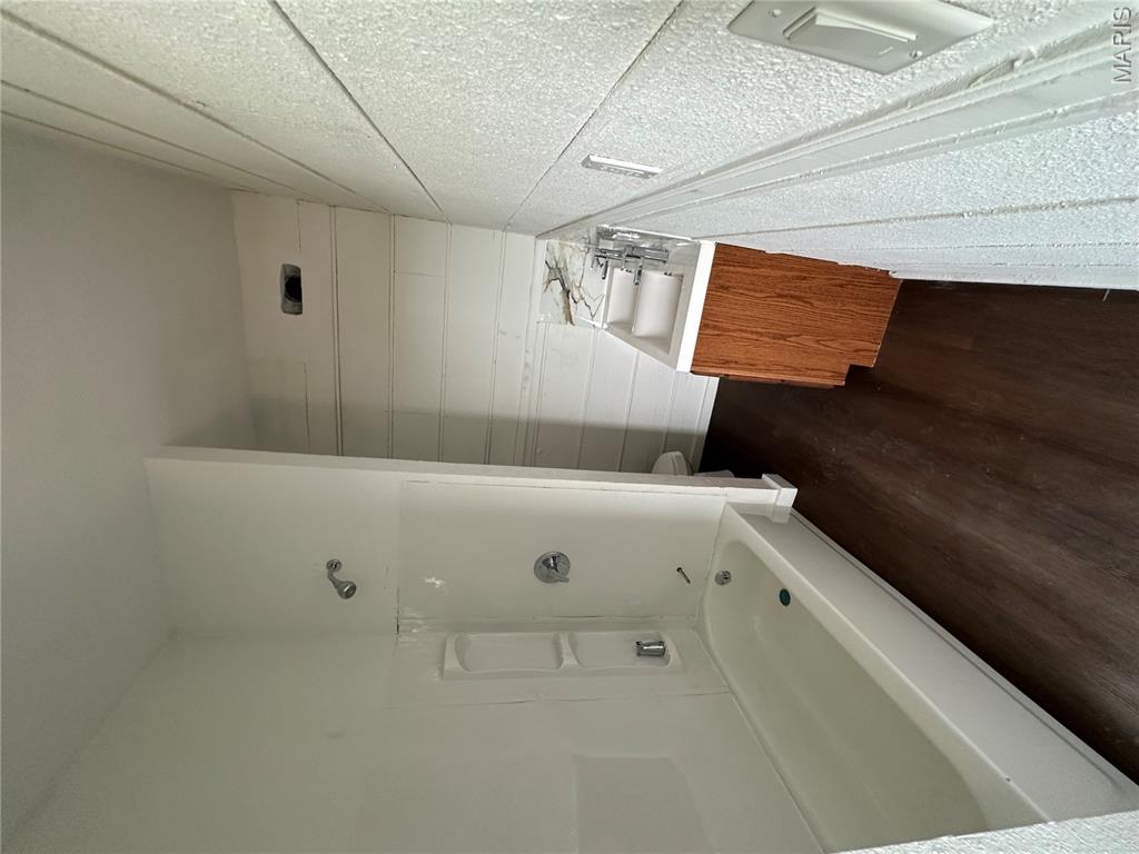 Irwin Z Smiths Add - Residential Income