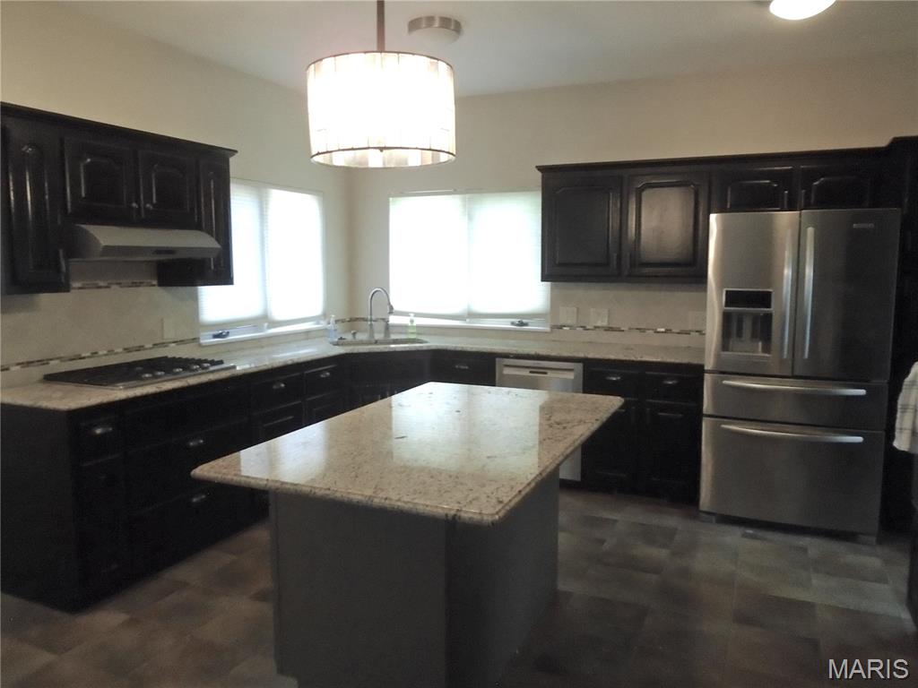 FAIRWOOD HILLS SUBDIVISION - Residential Lease