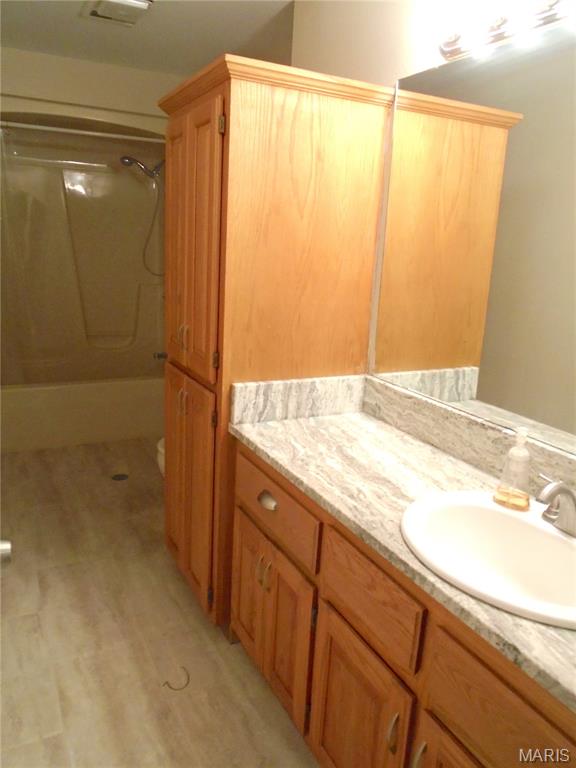 FAIRWOOD HILLS SUBDIVISION - Residential Lease