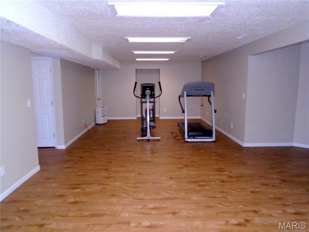 FAIRWOOD HILLS SUBDIVISION - Residential Lease