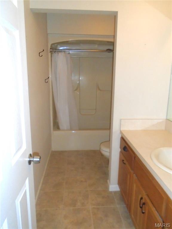 FAIRWOOD HILLS SUBDIVISION - Residential Lease