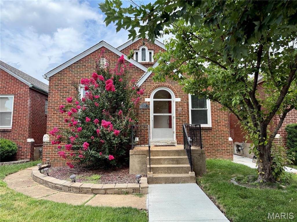 ***Available for late August 27th or September 1st. Please only inquire if that timeline will work for you. Home is currently occupied. Do not disturb resident. Pets negotiable! ***

Welcome home to this beautifully updated 2 bedroom, 1 bathroom bungalow in the heart of Princeton Heights! This bright home features hardwood flooring throughout, an updated kitchen and bathroom, custom board and batten wainscoting, crown molding in the dining room, and updated lighting throughout.

The finished attic offers bonus living space ideal for a home office, playroom, or guest space. Downstairs, the finished lower level includes a spacious recreation room perfect for movie nights or entertaining, plus an additional flex room (great for a home office or extra sleeping space) and a dedicated laundry room.

Unwind in the heated and cooled sunroom overlooking your fully fenced backyard with a stamped concrete patio great for pets, grilling, or relaxing outdoors. A 2-car garage adds extra storage and parking convenience.

Located in South City, you're just minutes from local restaurants, parks, and shopping. Don't miss this one schedule your showing today!

Landlord pays sewer. Tenant pays water, trash, electric/gas, and your own internet service. 

Pets are negotiable based on application and landlord approval. 

No smoking. 

Application fee is $45 per adult. 

Must have good credit and a steady income of at least 3 times the rental rate. Excellent rental history is a must.