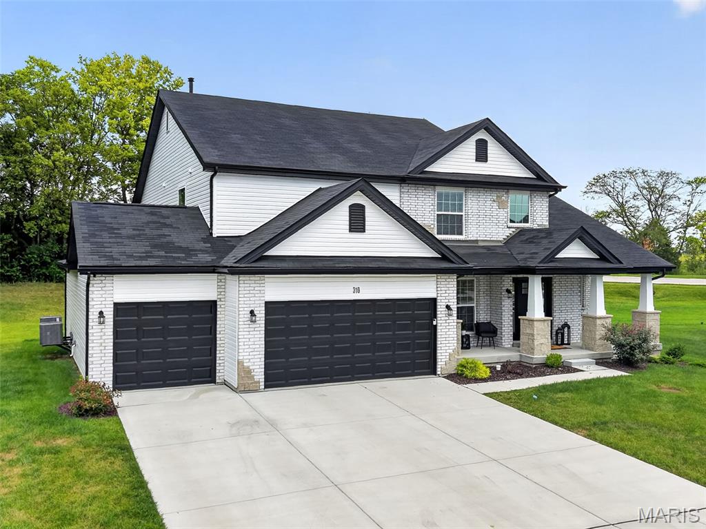 Hawk Ridge Trail Estate - Residential