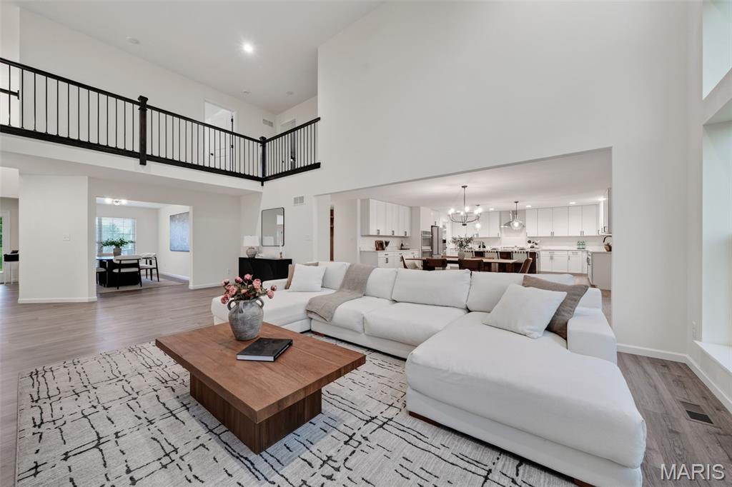 Hawk Ridge Trail Estate - Residential