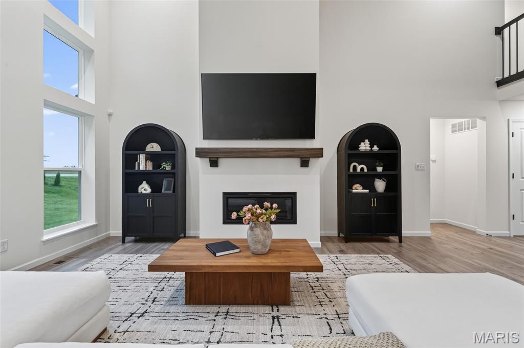 Hawk Ridge Trail Estate - Residential