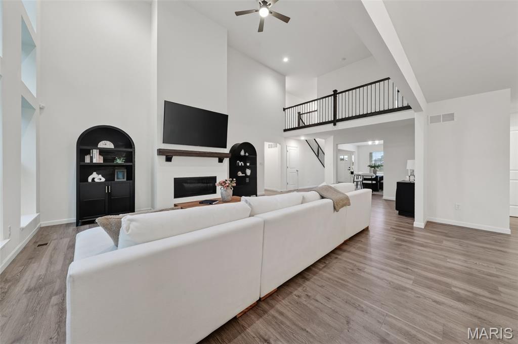Hawk Ridge Trail Estate - Residential