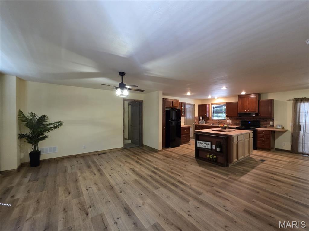 Lakenan & Barnes Add - Residential