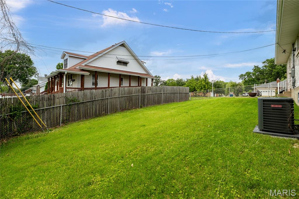 Reav-Tel Manor - Residential