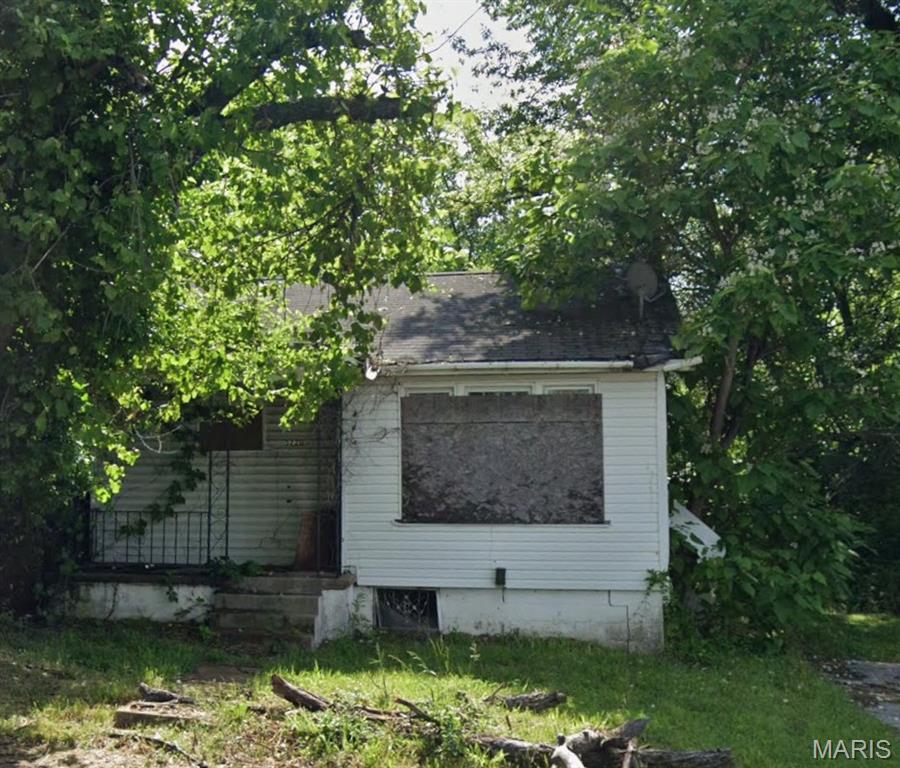 West Walnut Manor - Residential