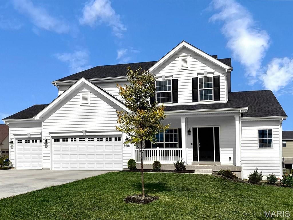 Pre-Construction. To Be Built Home ready to personalize into your dream home! BASE PRICE and PHOTOS are for 3BR, 2.5BA Pin Oak 1 ½ Story. Pricing will vary depending on various interior/exterior selections. The highlight of this floor plan is the two story great room, with available window wall and gas fireplace. Luxurious kitchen area with extensive cabinetry, breakfast area, corner pantry, with available kitchen island or expanded plan. Formal dining room. Master suite on main level with walk in closet, and master bath includes a corner tub with window and walk in shower. Second level can host 2-3 beds, loft area and/or bonus room, and a jack/jill bath. The Pin Oak includes main floor laundry and powder room. Enjoy peace of mind with McBride Homes’ 10 year builders warranty and incredible customer service. Boone Ridge is the perfect blend of suburban convenience and small-town charm with 64 homesites just minutes from local dining and entertainment. Display photos shown.