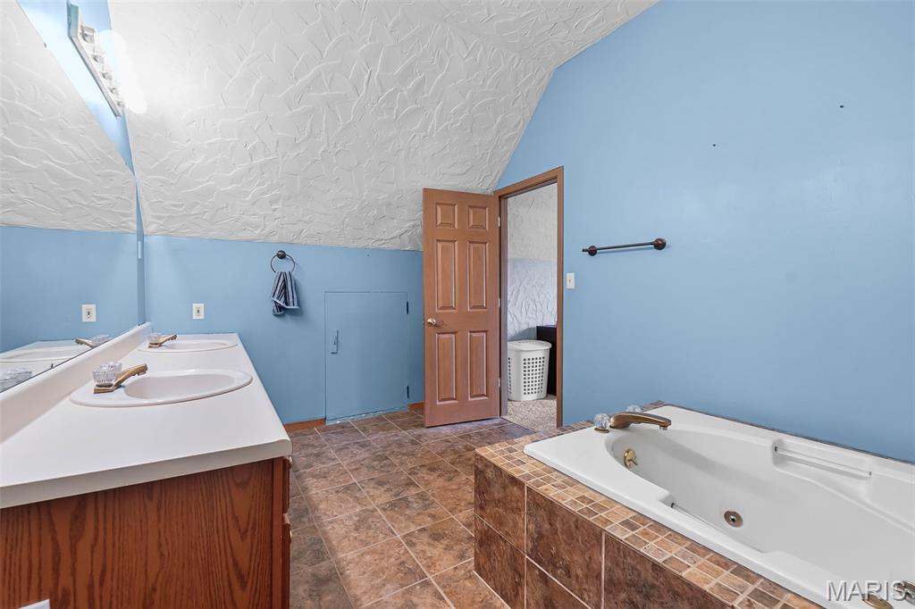 Birchler Country Estate - Residential