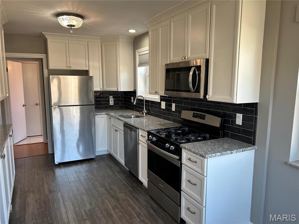 Balsons Sub Of Shaftesbury Heights - Residential Lease
