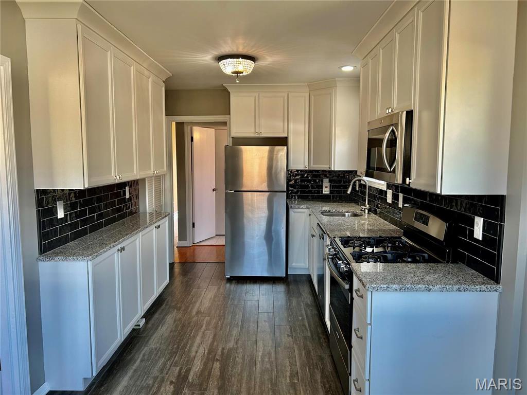 Balsons Sub Of Shaftesbury Heights - Residential Lease