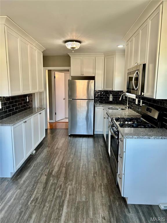 Balsons Sub Of Shaftesbury Heights - Residential Lease