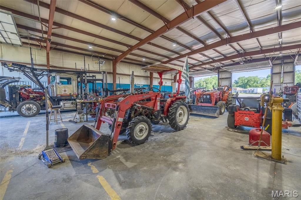 LEBANON CITY ANNEX - Commercial Sale