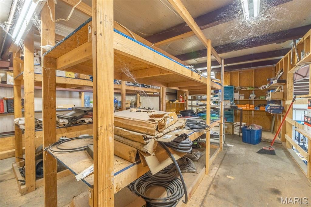 LEBANON CITY ANNEX - Commercial Sale