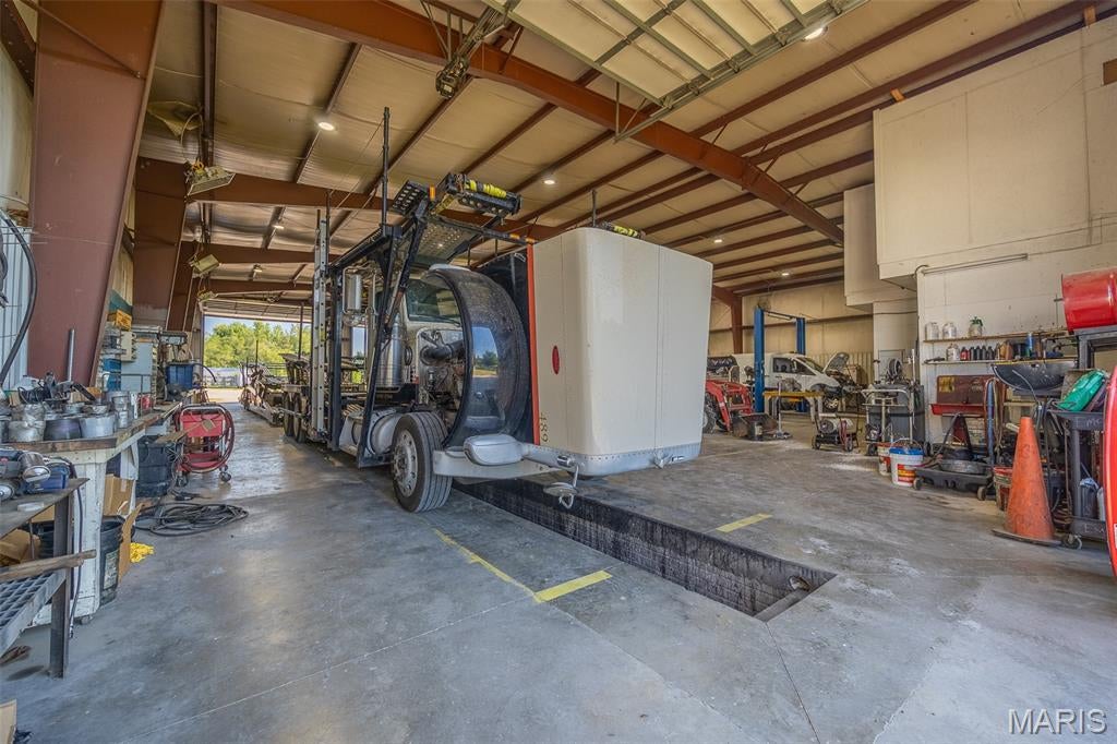 LEBANON CITY ANNEX - Commercial Sale