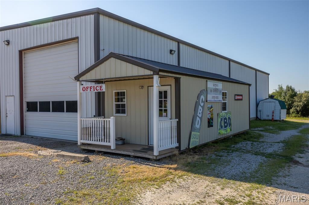 LEBANON CITY ANNEX - Commercial Sale