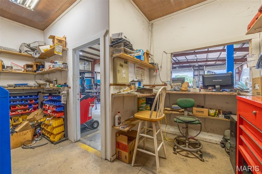 LEBANON CITY ANNEX - Commercial Sale